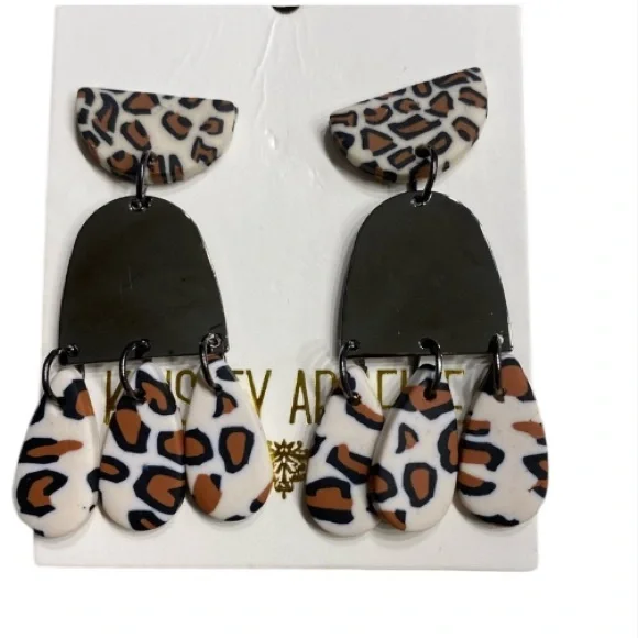 Kinsley Armelle Gunmetal Earrings - Picture 1 of 2